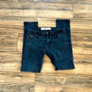 April 77 black skinny jeans! EUC